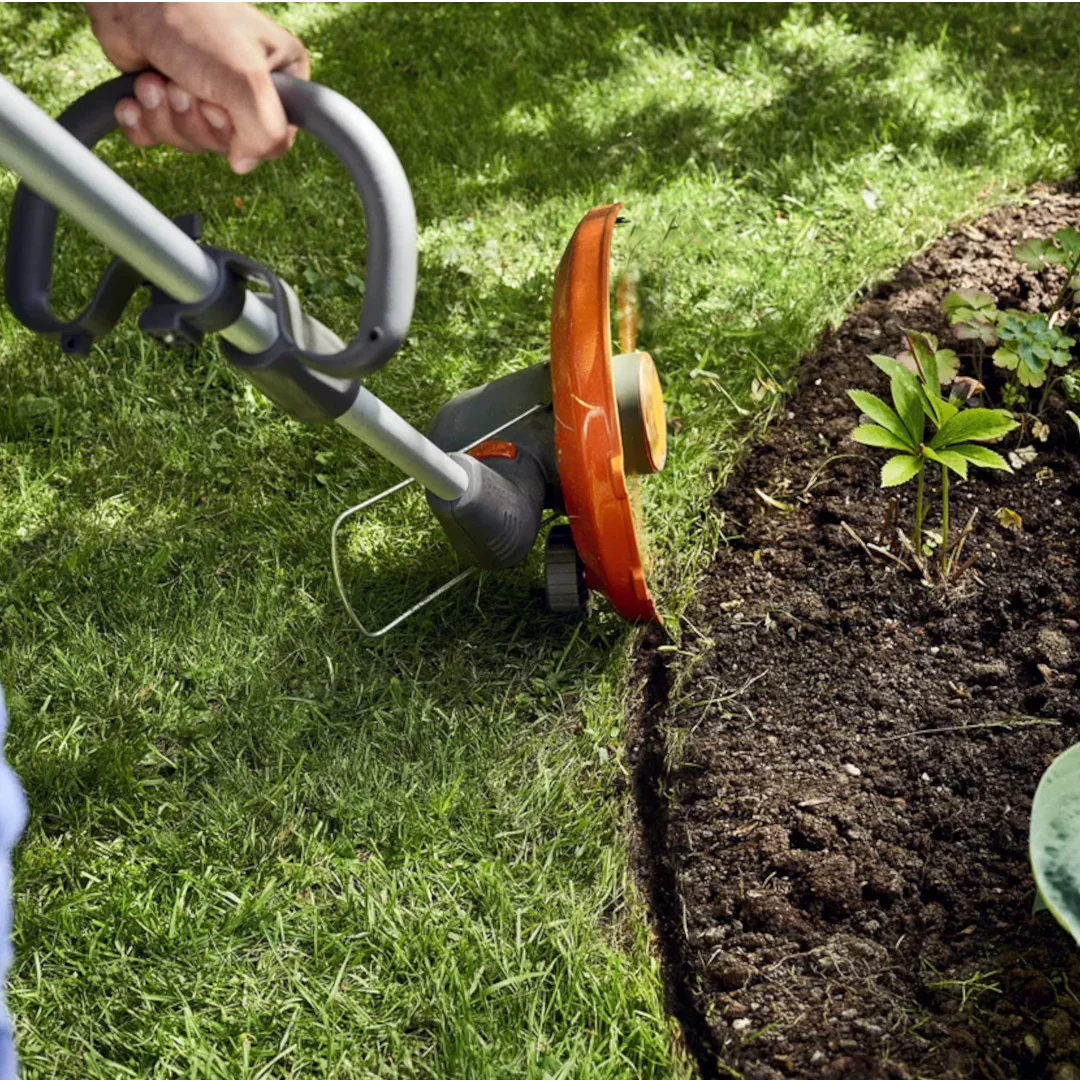 Akku-Rasenkantenschneider HUSQVARNA 110iL Pack – leicht, leise und leistungsstark für präzises Schneiden von Rasenkanten – Bild 2